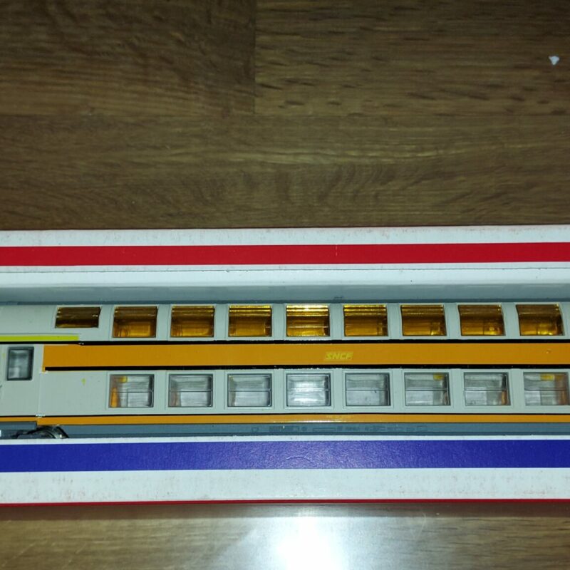 voiture de banlieue HO